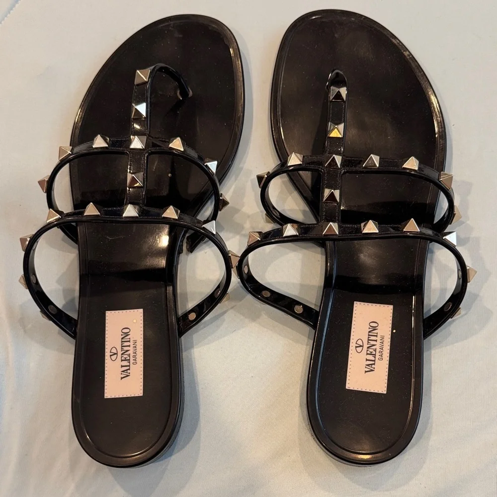 Valentino Garavani Rockstud T-Strap Flat Slide Sandals